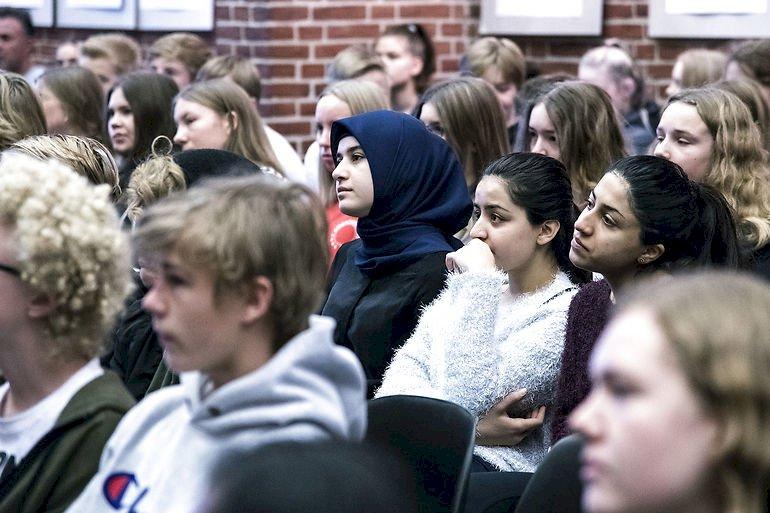 Elever med indvandrerbaggrund halter stadig efter