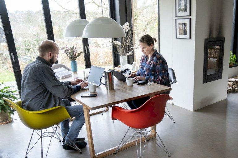 40 pct. arbejdede hjemme under forårets nedlukning