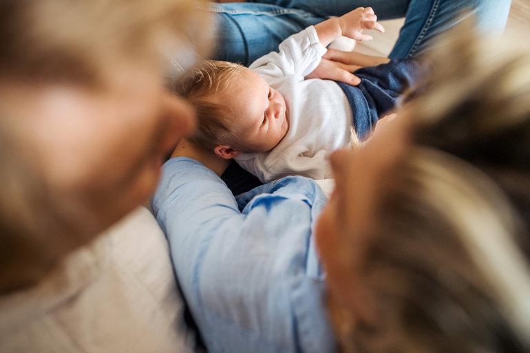 Partnervold skal opspores tidligt i småbørnsfamilier