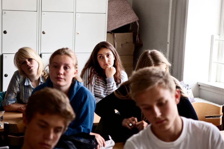 Efterkommere af ikke-vestlige indvandrere klarer sig historisk godt i skolen