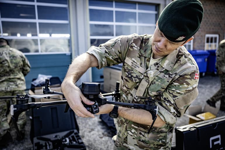 Tue Skals / Forsvarskommandoen/Free