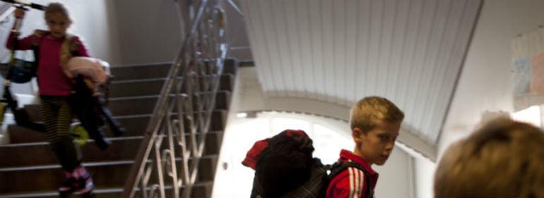 Spark, riv, niv, slag, bid, kast og trampen 